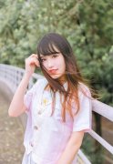 被女同学哄骗穿上带锁的胶衣变成女生 我很无奈