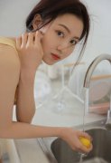 疯狂家庭内部大联欢短文